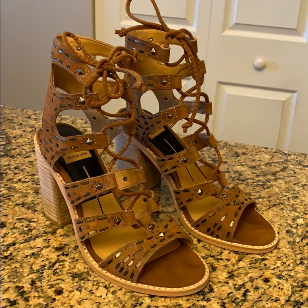 Dolce Vita Lyndie sandals